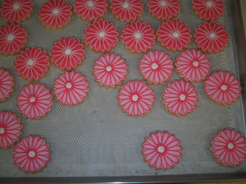 PINK FLOWER COOKIE FAVORS - Click Image to Close